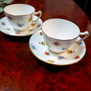 2 Tea cups & saucers